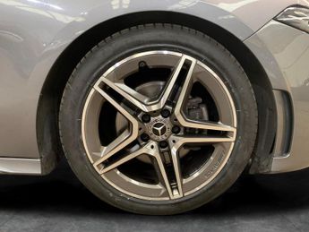 Mercedes-Benz A Class 2.0 A200d AMG Line (Premium Plus) 8G-DCT (150 ps) - REVERSE CAM 