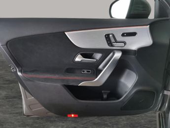 Mercedes-Benz A Class 2.0 A200d AMG Line (Premium Plus) 8G-DCT (150 ps) - REVERSE CAM 