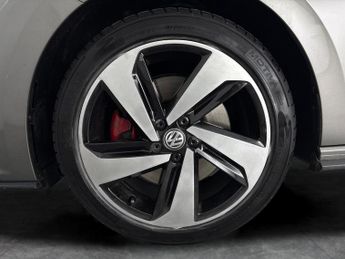 Volkswagen Polo 2.0 TSI GTI DSG (200 ps) - PADDLE SHIFT - PARK SENSORS - DRIVING