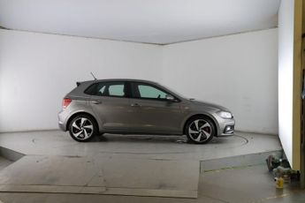 Volkswagen Polo 2.0 TSI GTI DSG (200 ps) - PADDLE SHIFT - PARK SENSORS - DRIVING