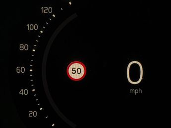 Volvo C40 Twin Recharge 82kWh Core AWD (408 ps) - ADAPT CRUISE - PARK ASSI