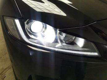 Jaguar F-PACE 3.0 D300 V6 S AWD (300 ps) - MERIDIAN AUDIO - NAV - HEATED SEATS