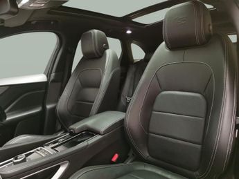 Jaguar F-PACE 3.0 D300 V6 S AWD (300 ps) - MERIDIAN AUDIO - NAV - HEATED SEATS