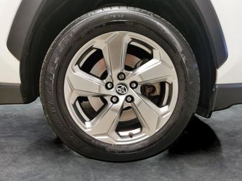 Toyota RAV4 2.5 VVT-h GPF Design CVT 4WD (222 ps) - LED - REVERSE CAM - NAV
