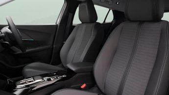Peugeot E-2008 50kWh Allure Premium (7kW Charger) (136 ps) - BLUETOOTH - CRUISE