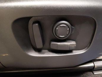 Land Rover Discovery Sport 1.5 P300e 12.2kWh R-Dynamic HSE Plug-in 4WD (309 ps) - CARPLAY