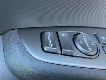 HYUNDAI IONIQ 0.0 PREMIUM SE 5d 135 BHP