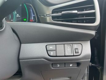 HYUNDAI IONIQ 0.0 PREMIUM 5d 135 BHP
