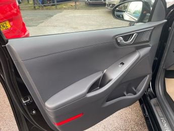 HYUNDAI IONIQ 0.0 PREMIUM 5d 135 BHP