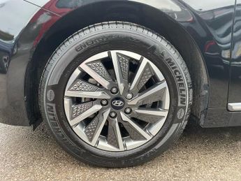 HYUNDAI IONIQ 0.0 PREMIUM 5d 135 BHP