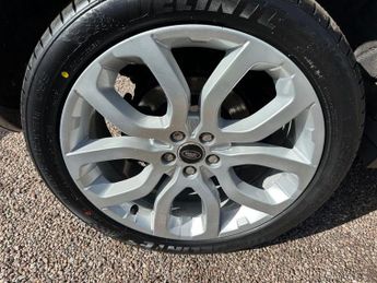 LAND ROVER RANGE ROVER EVOQUE 2.2 SD4 DYNAMIC LUX 5d 190 BHP