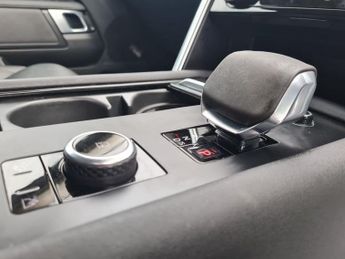 LAND ROVER DISCOVERY 3.0 SE MHEV 5d AUTO 296 BHP