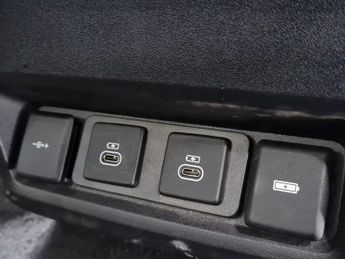 LAND ROVER DISCOVERY 3.0 SE MHEV 5d AUTO 296 BHP