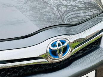 TOYOTA AURIS 1.8 T4 5d AUTOMATIC 99 BHP