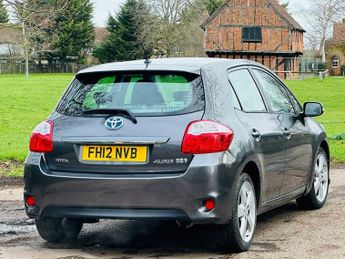 TOYOTA AURIS 1.8 T4 5d AUTOMATIC 99 BHP