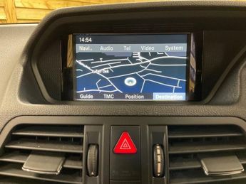 MERCEDES-BENZ E-CLASS 1.8 E200 CGI BLUEEFFICIENCY SE 2d 184 BHP