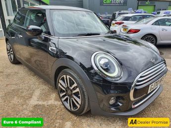 MINI Hatch 1.5 COOPER EXCLUSIVE 3d 134 BHP IN BLACK WITH 37,894 MILES AND F