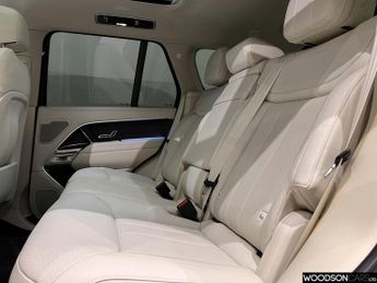 LAND ROVER RANGE ROVER 3.0 SE 5d 346 BHP