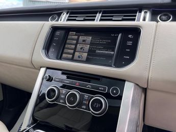 LAND ROVER RANGE ROVER 3.0 TD V6 Autobiography SUV 5dr Diesel Auto 4WD Euro 5 (s/s) (25
