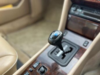 MERCEDES-BENZ E-CLASS 2.2 E220 2d AUTO 150 BHP