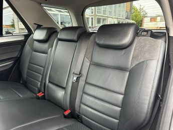 MERCEDES-BENZ M-CLASS 6.2 ML63 AMG 4MATIC 5d 503 BHP