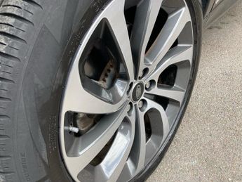 LAND ROVER DISCOVERY SPORT 2.0 R-DYNAMIC HSE MHEV 5d 178 BHP