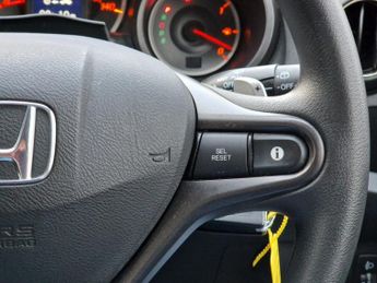 HONDA JAZZ 1.3 I-VTEC ES 5d 98 BHP