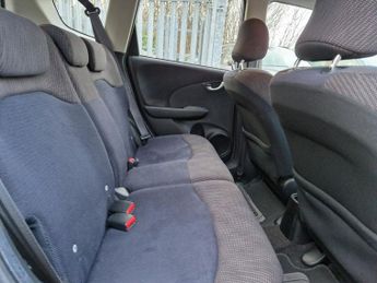 HONDA JAZZ 1.3 I-VTEC ES 5d 98 BHP