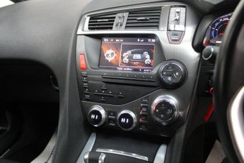 CITROEN DS5 2.0 h e-HDi Airdream DSport Hatchback Hybrid EGS6 4WD (s/s) [PAN