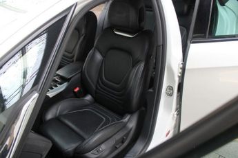 CITROEN DS5 2.0 h e-HDi Airdream DSport Hatchback Hybrid EGS6 4WD (s/s) [PAN