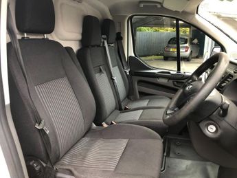 FORD TRANSIT CUSTOM 2.0 300 BASE P/V L1 H1 104 BHP