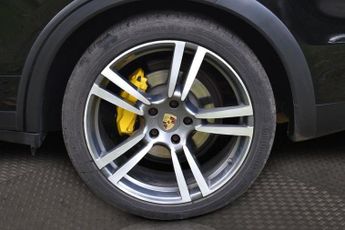 PORSCHE CAYENNE 3.0 S HYBRID TIPTRONIC S 5d 333 BHP