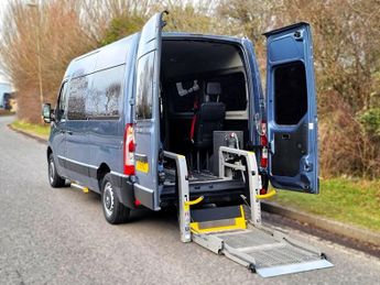 Renault Master MWB M/R Twin Wheelchair Accessible Disabled Access Vehicle 