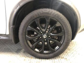 NISSAN JUKE 1.6 ACENTA PREMIUM 5d 117 BHP