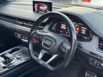 AUDI Q7 4.0 SQ7 TDI QUATTRO 5d 429 BHP