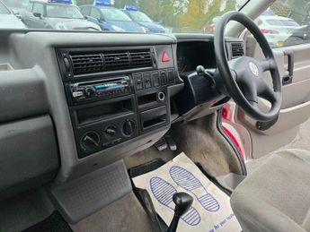 VOLKSWAGEN CARAVELLE 2.5 TDI Variant SWB 8 Seater in red/white, 121,000 miles, full r