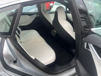 TESLA MODEL S 75D 5d 517 BHP