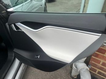 TESLA MODEL S 75D 5d 517 BHP
