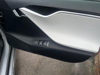 TESLA MODEL S 75D 5d 517 BHP