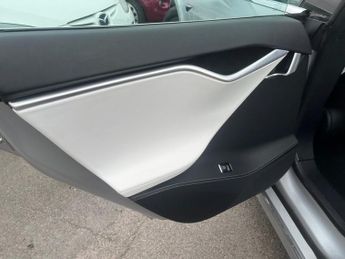 TESLA MODEL S 75D 5d 517 BHP