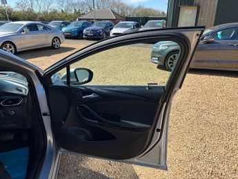 VAUXHALL ASTRA 1.6 SRI CDTI 5d 134 BHP