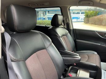 NISSAN ELGRAND 2.5 HIGHWAY STAR PETROL AUTO 8 SEATS