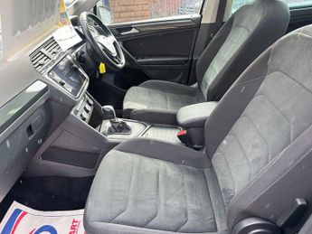 VOLKSWAGEN TIGUAN 2.0 SEL TDI DSG 5d 148 BHP