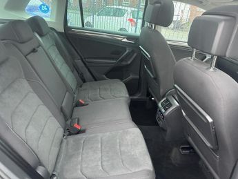 VOLKSWAGEN TIGUAN 2.0 SEL TDI DSG 5d 148 BHP