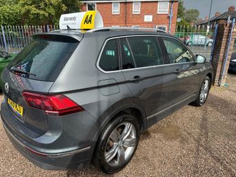 VOLKSWAGEN TIGUAN 2.0 SEL TDI DSG 5d 148 BHP