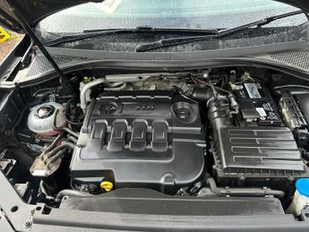 VOLKSWAGEN TIGUAN 2.0 SEL TDI DSG 5d 148 BHP