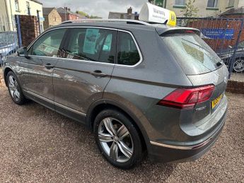 VOLKSWAGEN TIGUAN 2.0 SEL TDI DSG 5d 148 BHP