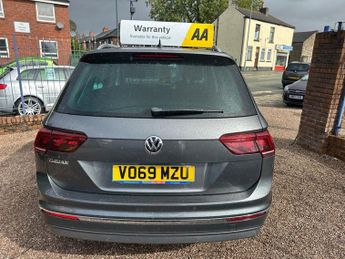 VOLKSWAGEN TIGUAN 2.0 SEL TDI DSG 5d 148 BHP