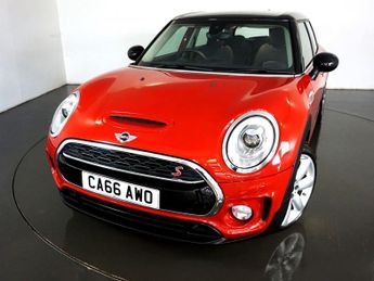 MINI Clubman 2.0 COOPER S 5d-2 FORMER KEEPERES FINISHGED IN BLAZING RED WITH 