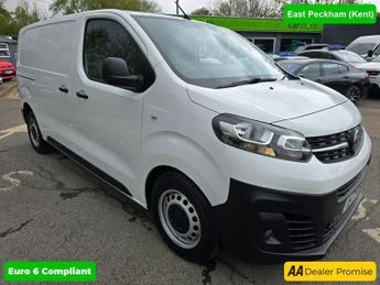 Vauxhall Vivaro 1.5 L1H1 F2900 DYNAMIC S/S 101 BHP IN WHITE WITH 56,000 MILES AN